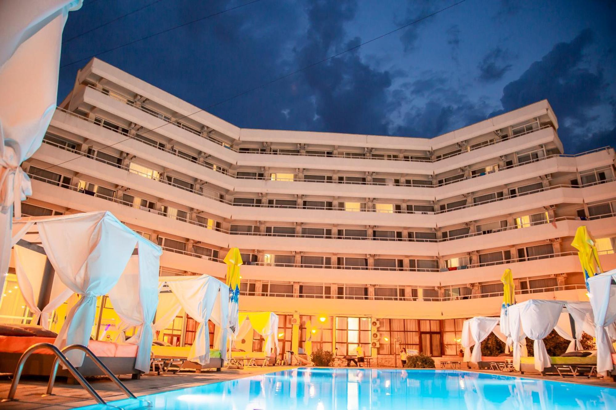 Hotel Ambasador Mamaia Exterior foto
